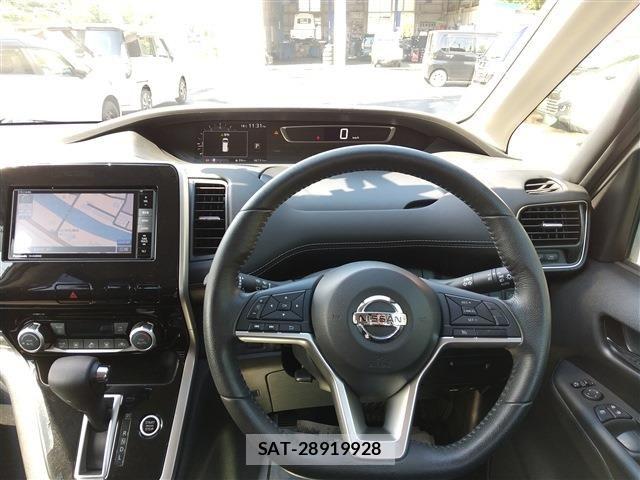 Nissan SERENA 2016-11 7252281-1