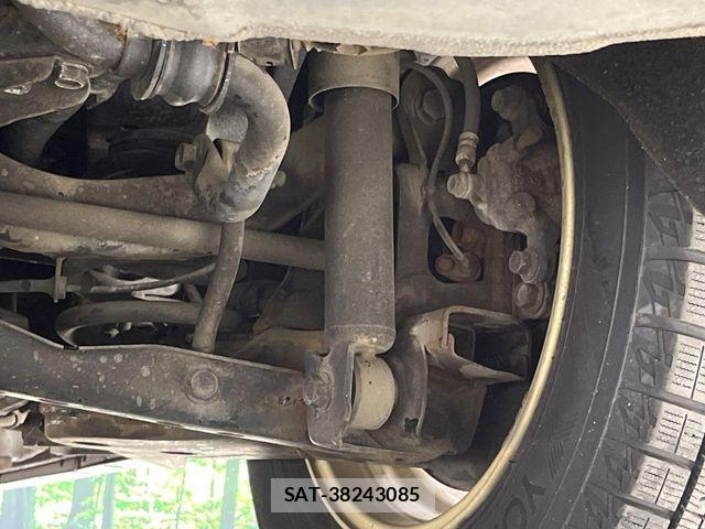 Nissan SERENA 2017-05 7272922-19