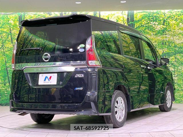 Nissan SERENA 2017-01 7272921-17