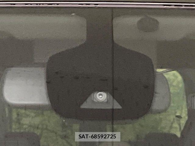 Nissan SERENA 2017-01 7272921-2