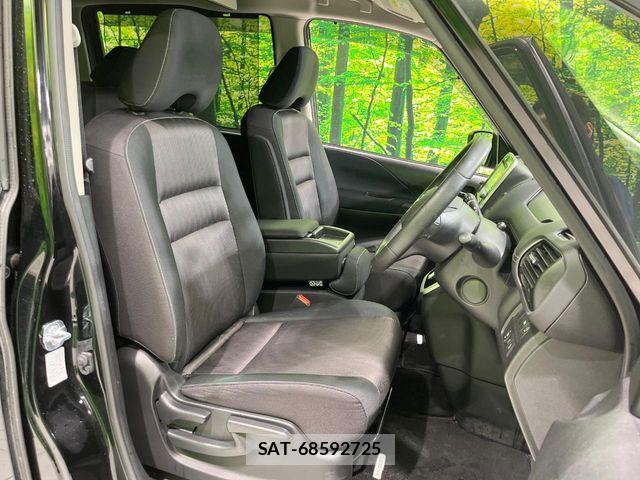 Nissan SERENA 2017-01 7272921-7