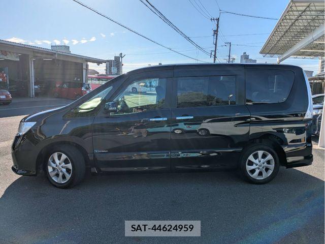 Nissan SERENA 2013-01 7272929-20