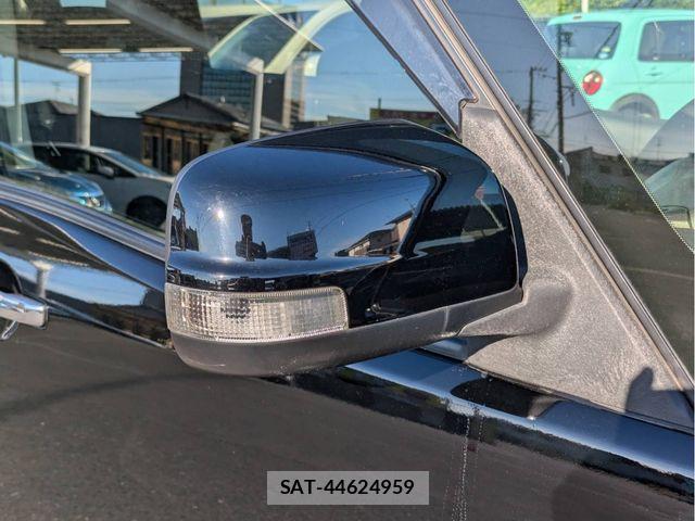 Nissan SERENA 2013-01 7272929-22