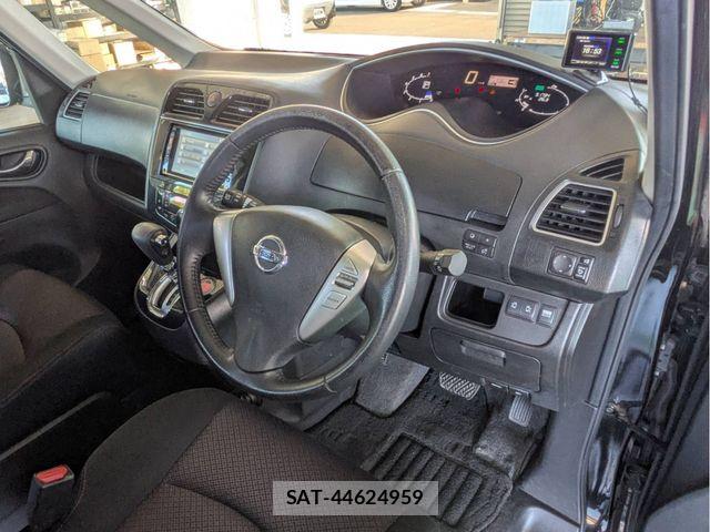 Nissan SERENA 2013-01 7272929-25