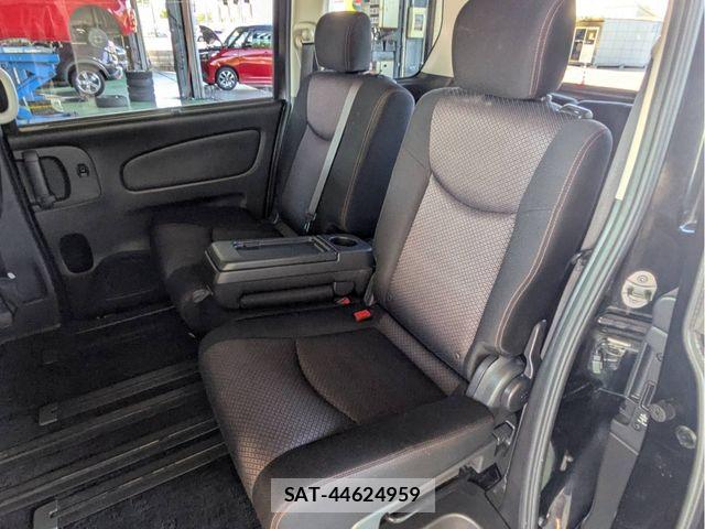 Nissan SERENA 2013-01 7272929-4