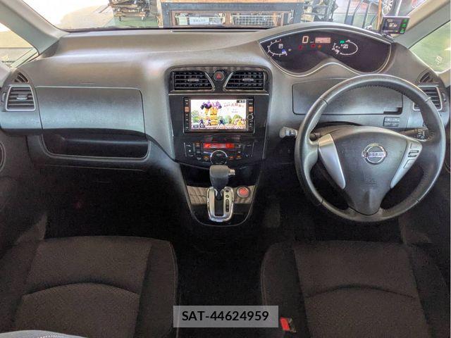 Nissan SERENA 2013-01 7272929-7