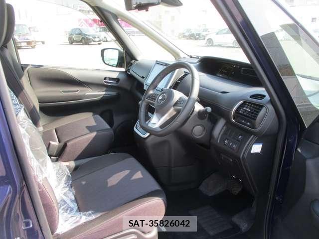 Nissan SERENA 2018-12 7330024-15