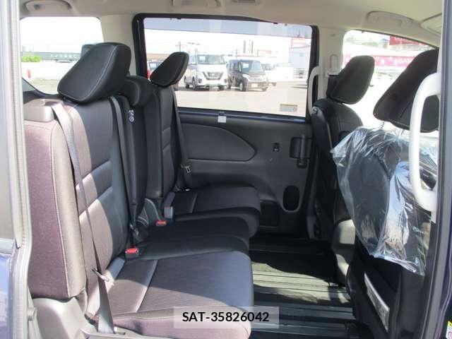 Nissan SERENA 2018-12 7330024-16