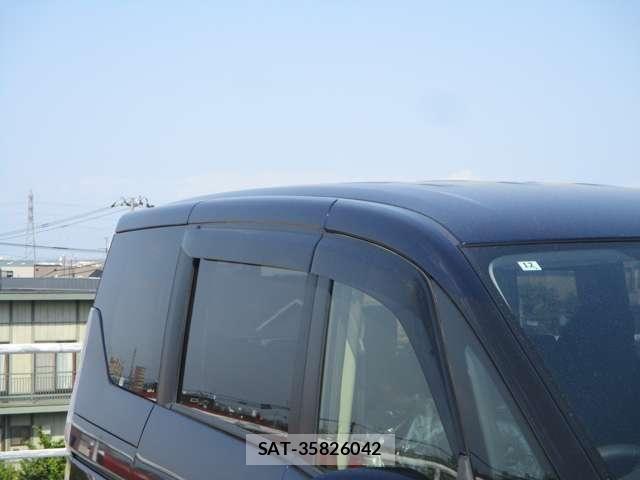 Nissan SERENA 2018-12 7330024-25