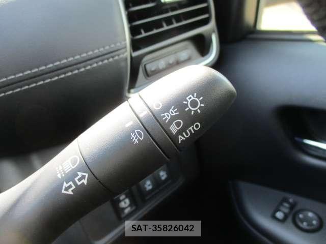 Nissan SERENA 2018-12 7330024-5