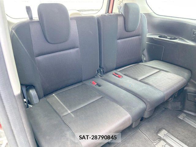 Nissan SERENA 2017-06 7330025-11