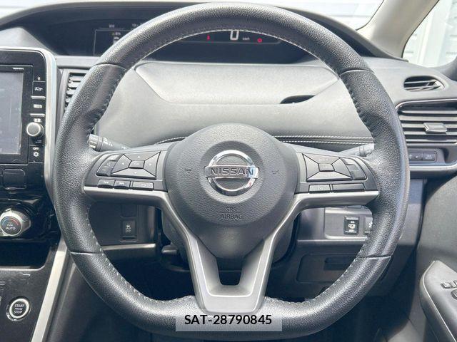 Nissan SERENA 2017-06 7330025-13