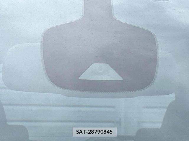 Nissan SERENA 2017-06 7330025-3