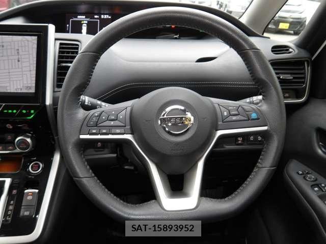 Nissan SERENA 2018-06 7330022-11