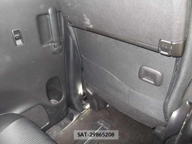 Nissan SERENA 2019-11 7330020-17