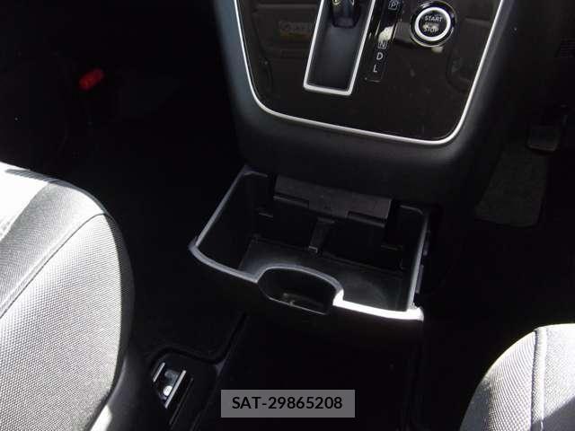 Nissan SERENA 2019-11 7330020-29