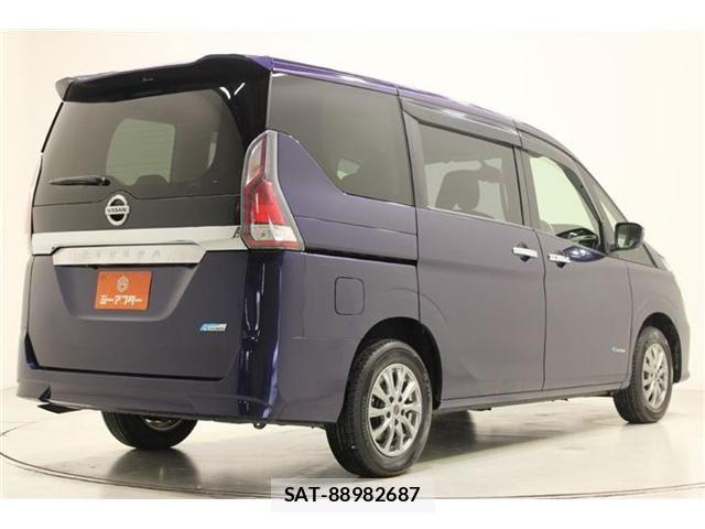 Nissan SERENA 2016-10 7359808-11