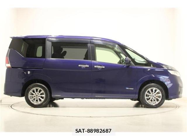 Nissan SERENA 2016-10 7359808-12