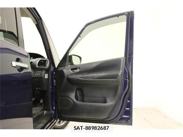 Nissan SERENA 2016-10 7359808-28