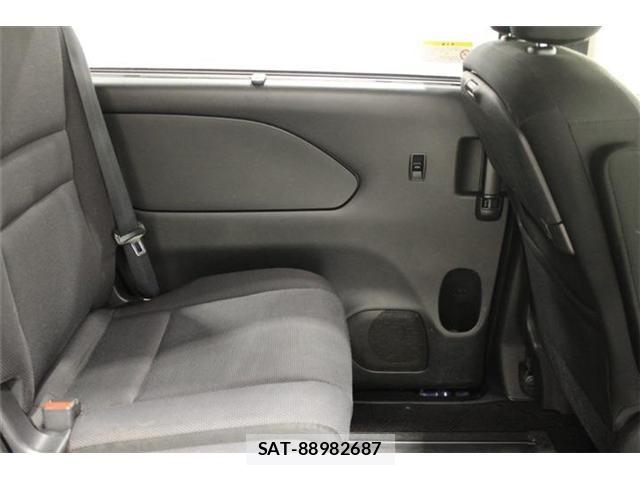 Nissan SERENA 2016-10 7359808-29