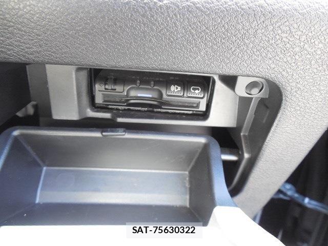 Nissan SERENA 2019-07 7359809-24