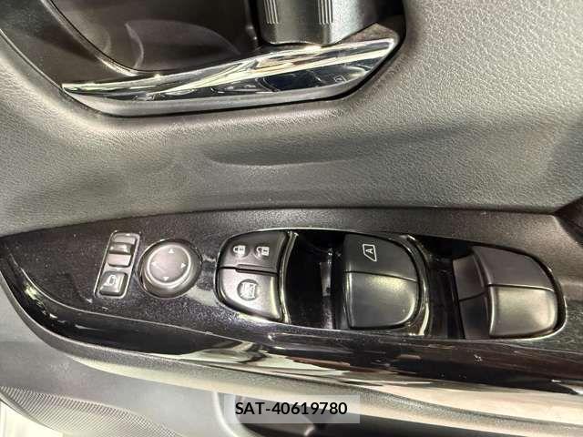 Nissan SERENA 2017-02 7457688-8