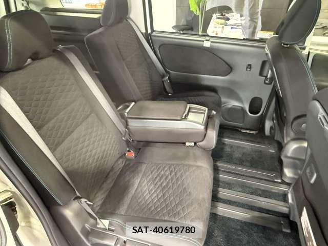 Nissan SERENA 2017-02 7457688-10