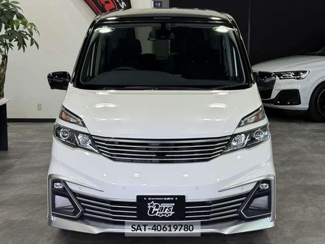 Nissan SERENA 2017-02 7457688-12