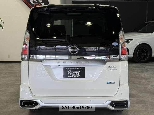 Nissan SERENA 2017-02 7457688-13