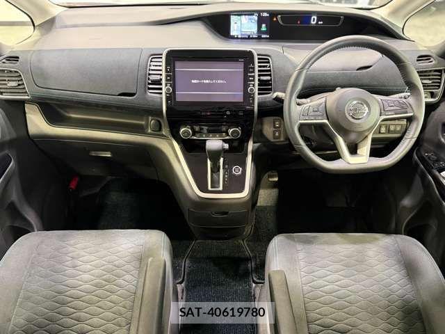 Nissan SERENA 2017-02 7457688-3
