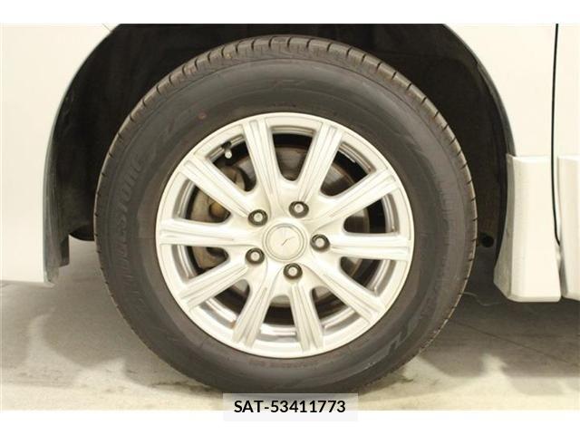 Nissan SERENA 2018-09 7457698-24