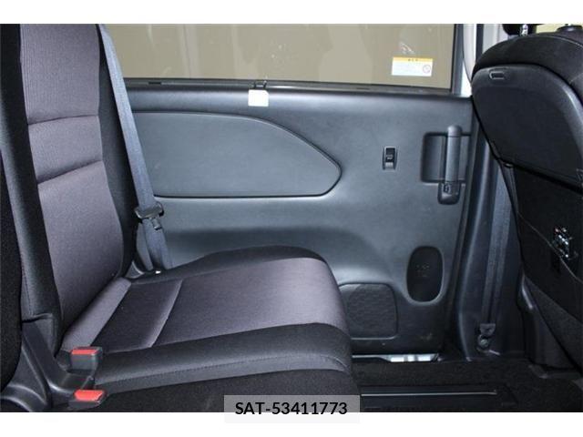 Nissan SERENA 2018-09 7457698-29