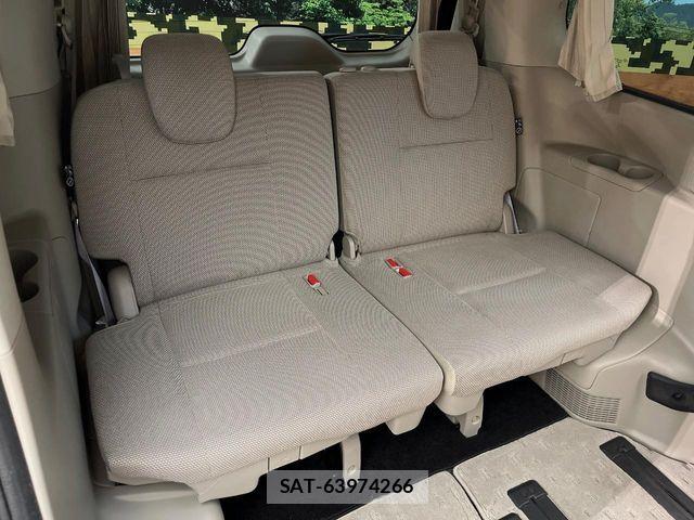 Nissan SERENA 2017-03 7457690-11