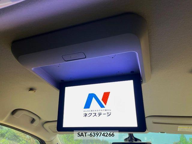 Nissan SERENA 2017-03 7457690-4
