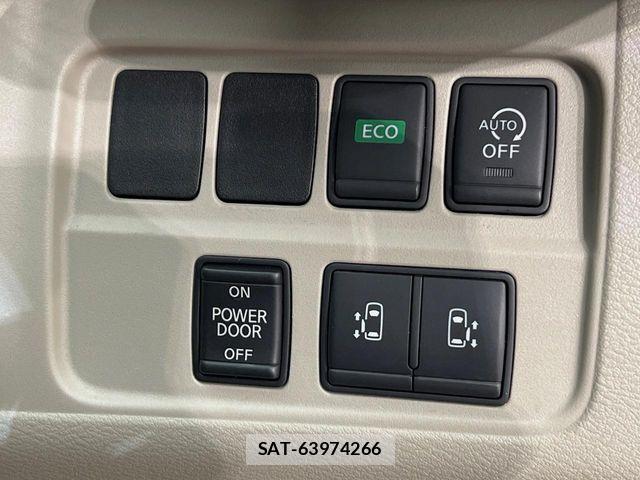 Nissan SERENA 2017-03 7457690-6