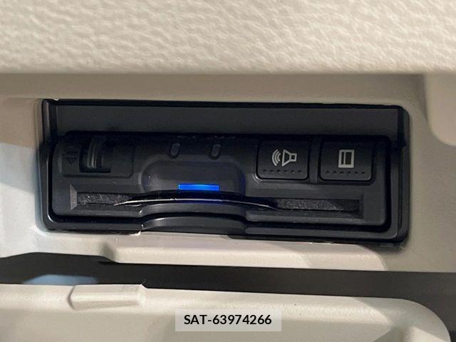 Nissan SERENA 2017-03 7457690-8