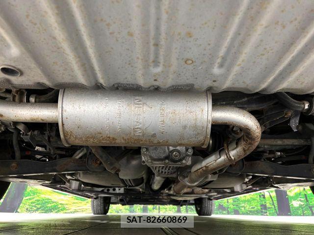 Nissan SERENA 2017-08 7457700-19