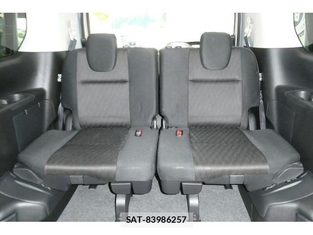 Nissan SERENA 2017-09 7502786-10