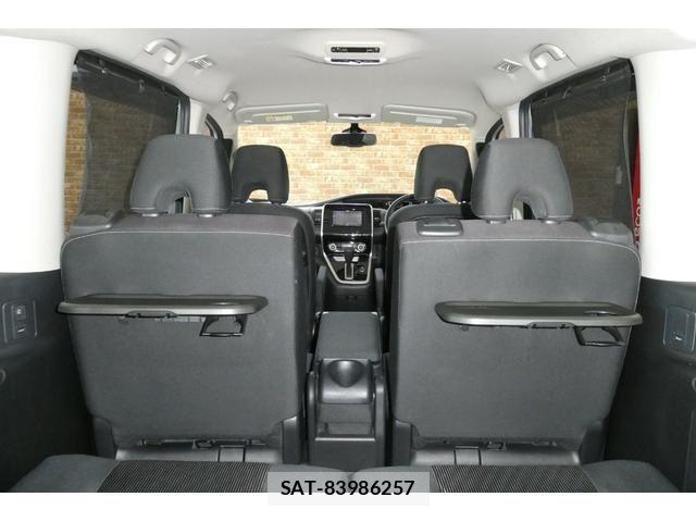 Nissan SERENA 2017-09 7502786-15