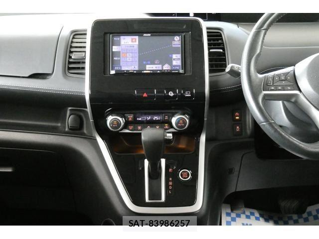Nissan SERENA 2017-09 7502786-19