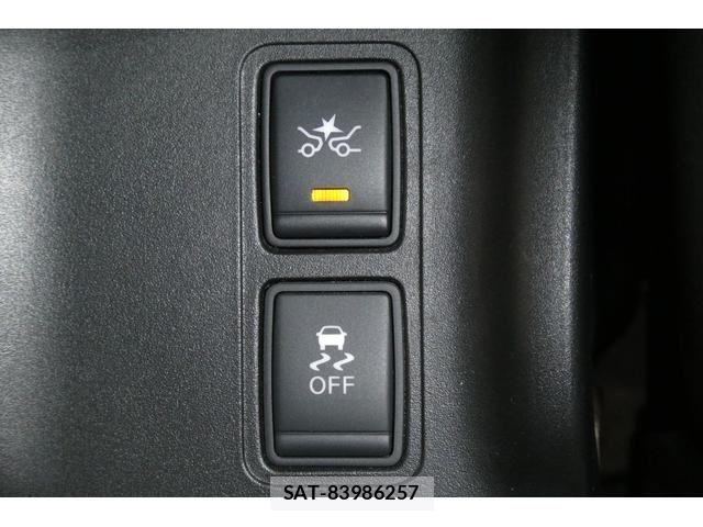 Nissan SERENA 2017-09 7502786-27