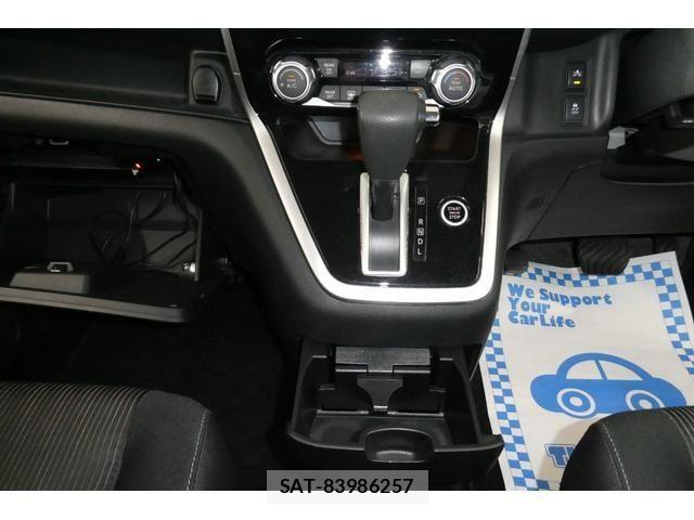 Nissan SERENA 2017-09 7502786-28