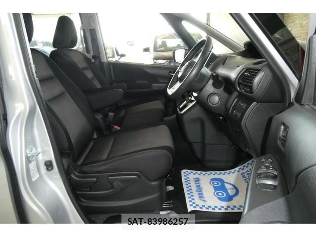 Nissan SERENA 2017-09 7502786-4