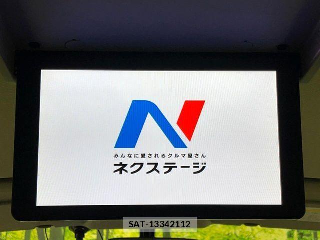 Nissan SERENA 2017-06 7502785-3
