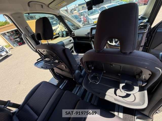 Nissan SERENA 2018-01 7502784-14