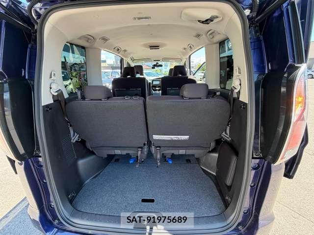Nissan SERENA 2018-01 7502784-19