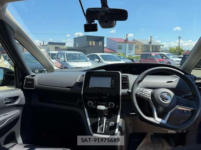 Nissan SERENA 2018-01 7502784-2