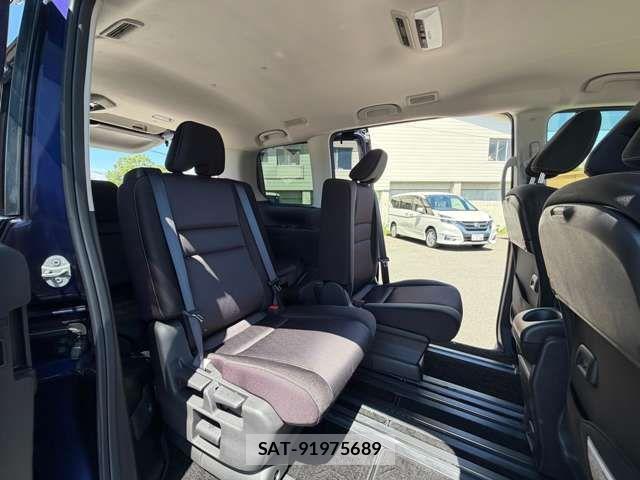 Nissan SERENA 2018-01 7502784-6