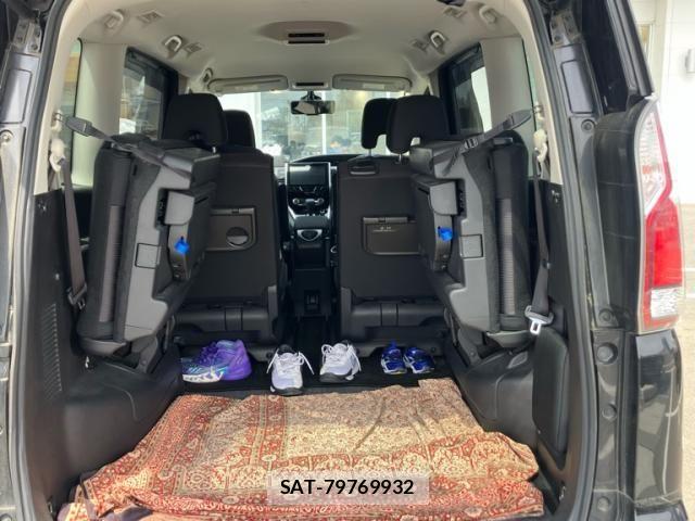 Nissan SERENA 2018-03 7502788-12