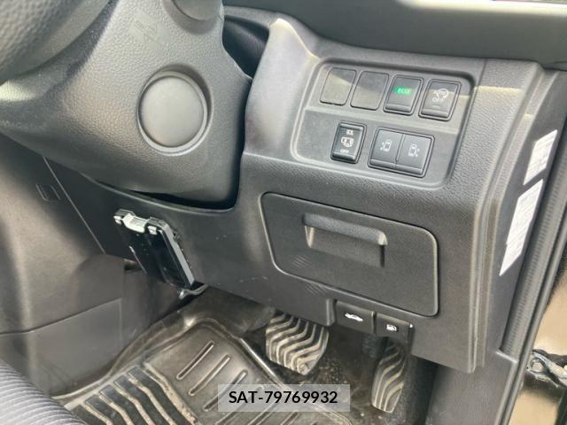 Nissan SERENA 2018-03 7502788-19